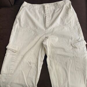 Universal threads Cream cargo pants (size 12)